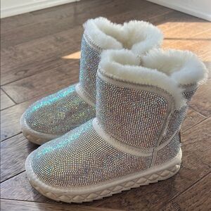 Doe a Dear Sparkling Fur-Lined Boots 13m